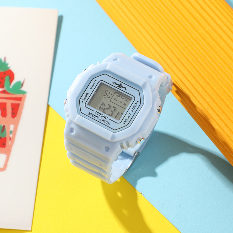 Reloj estudiante niños unicornio cuadrado Matcha verde pequeño cuadrado impermeable reloj despertador luminoso reloj electrónico