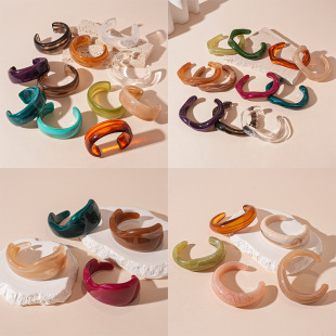 European and American cross-border popular colorful geometric acrylic bracelets, niche design bracelets, fashionable and personalized hand accessories wholesale