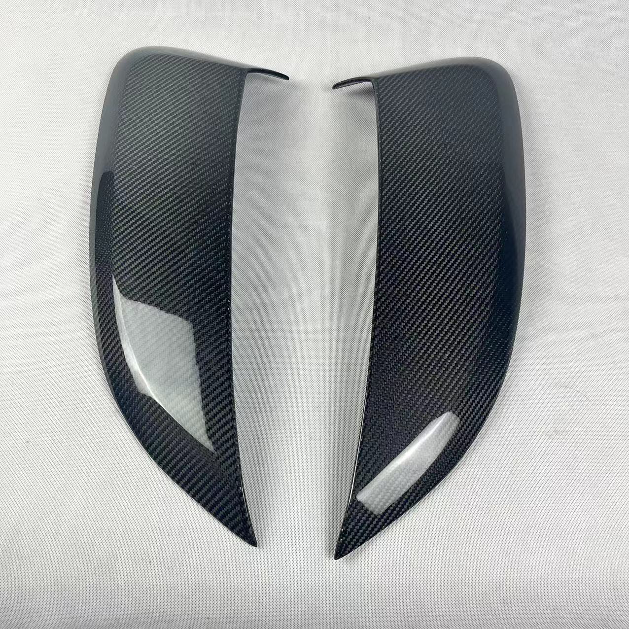 Suitable for Porsche 718 carbon fiber rear leaf air outlet 982 bright black GT4 air outlet CayMan side air outlet