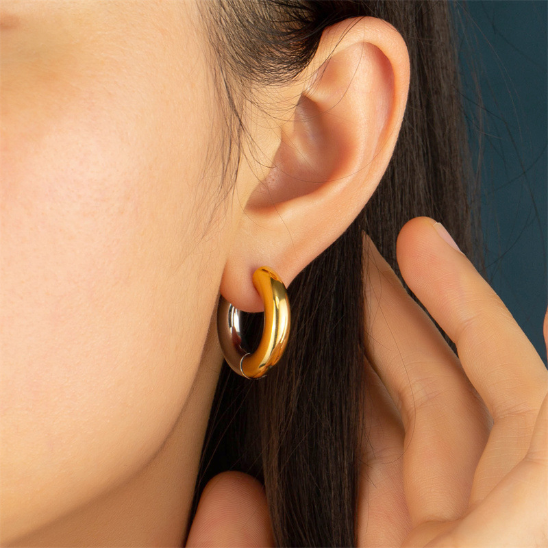 1 Pair Lady Color Block Polishing Plating Stainless Steel 18K Gold Plated Hoop Earrings display picture 2