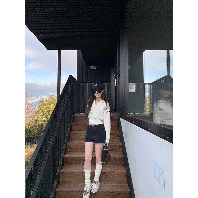 Yuyureal Retro Base American Street Style Straight Cargo Shorts for Women in Autum Versatile Loose Casual Pants