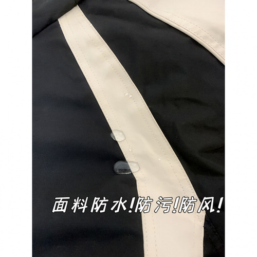 High-end European-style utility black and white puffer jacket, women's short 2025 winter windproof hooded thick coat