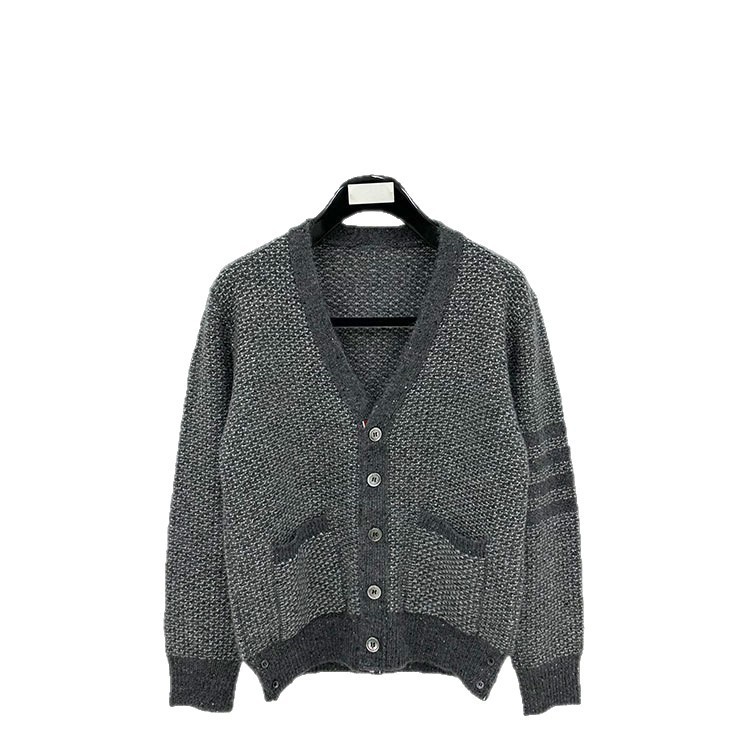 23FW 高品质秋季新款男女同款四杠条纹长袖V领粗针雪花针织衫|undefined