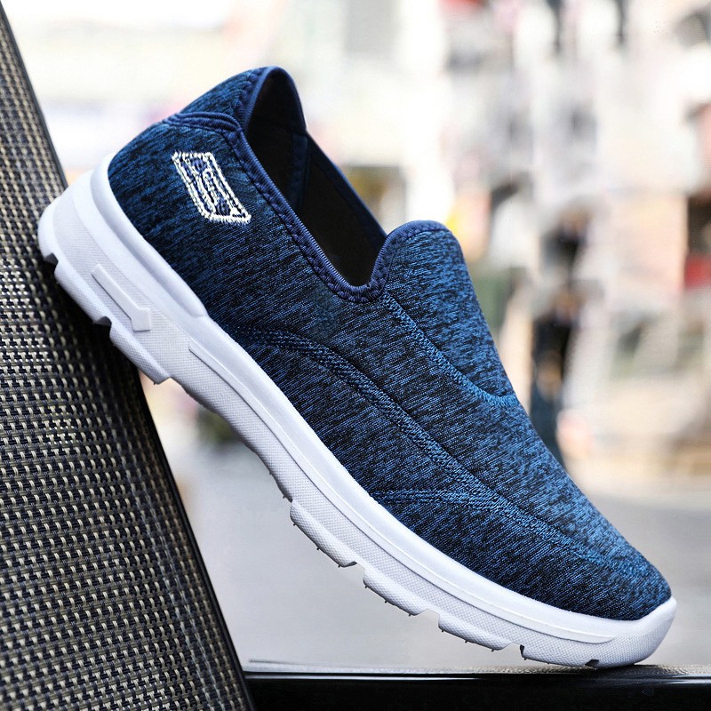 Zapatos de hombre transfronterizos primavera y verano viejos zapatos de tela de Beijing para hombres y mujeres casuales