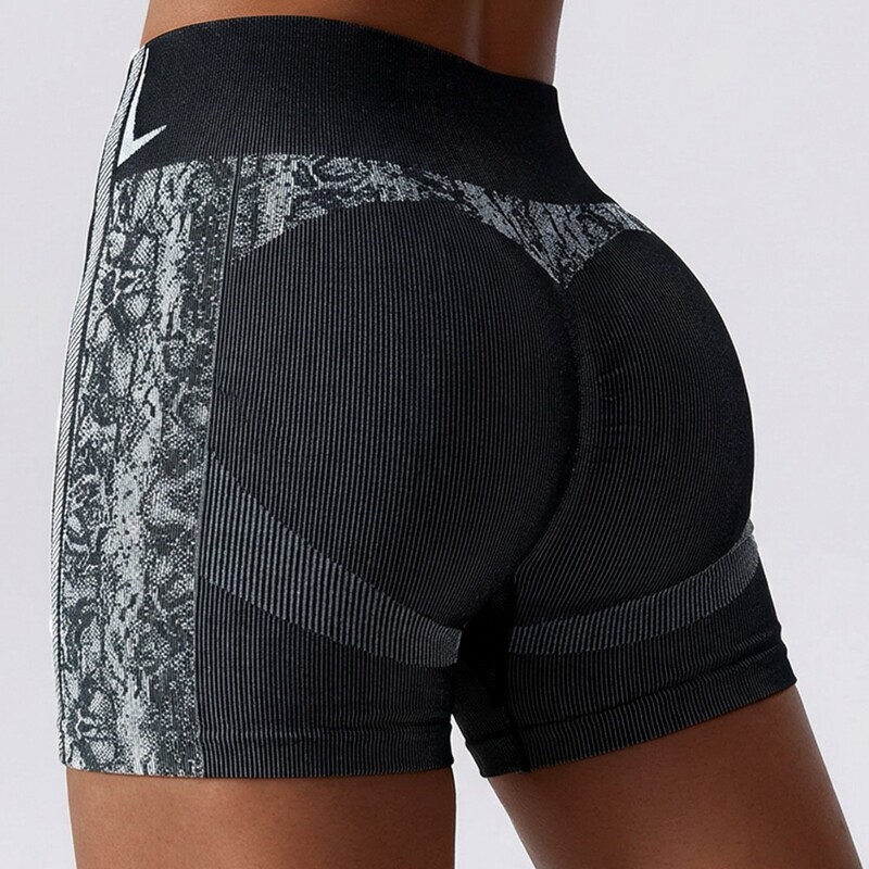 Snake Print Seamless Fitness Shorts, High-Waisted Tummy Control Three-Quarter Length Sports Shorts, Breathable Running Yoga Tight Shorts
