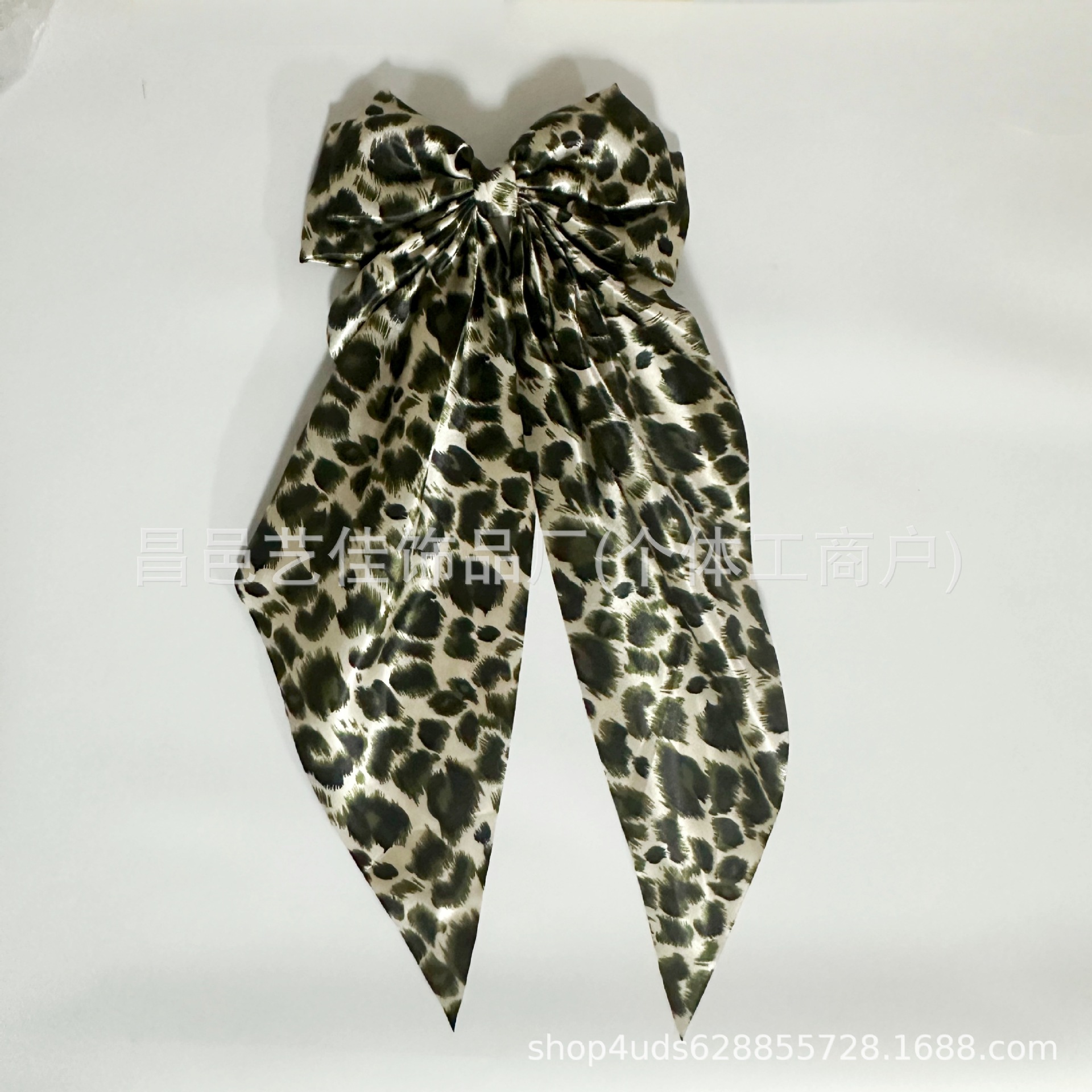 Estampado de leopardo verde oscuro