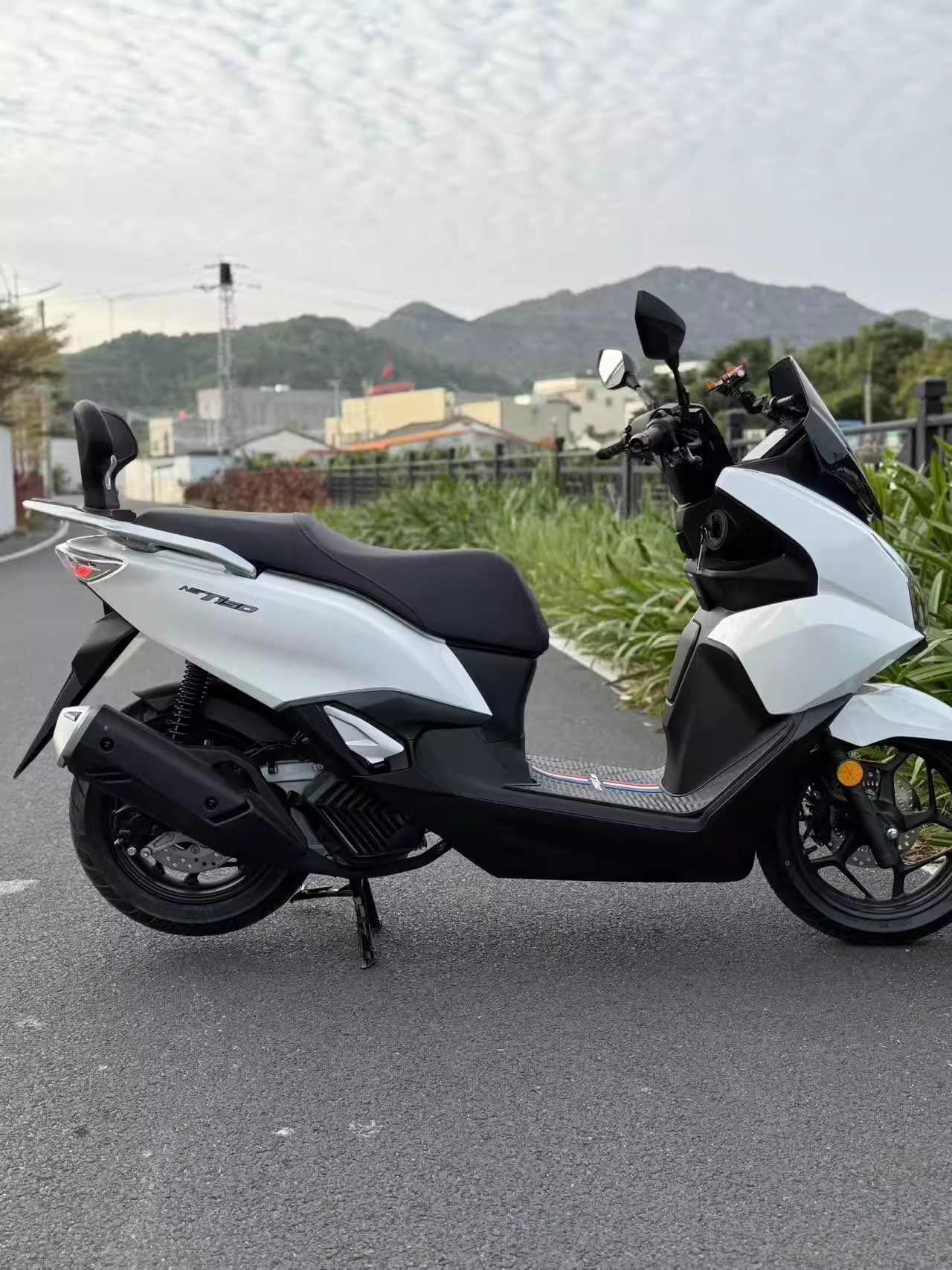 Suitable for Honda Nwt150 Modified Rear Backrest, Stable Support Lumbar Support, Rear Seat Lumbar Support, Passenger Rear Backrest