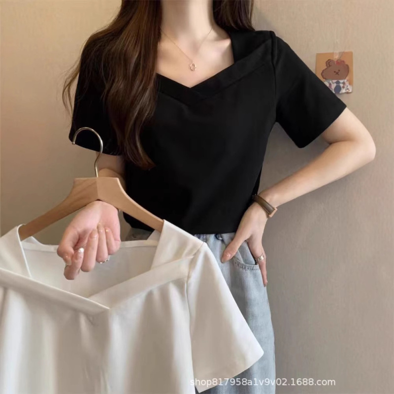2025 Summer New Square Collar Design Sense Slimming Short-sleeved T-shirt Women's Shoulder Black Niche Casual Loose Top