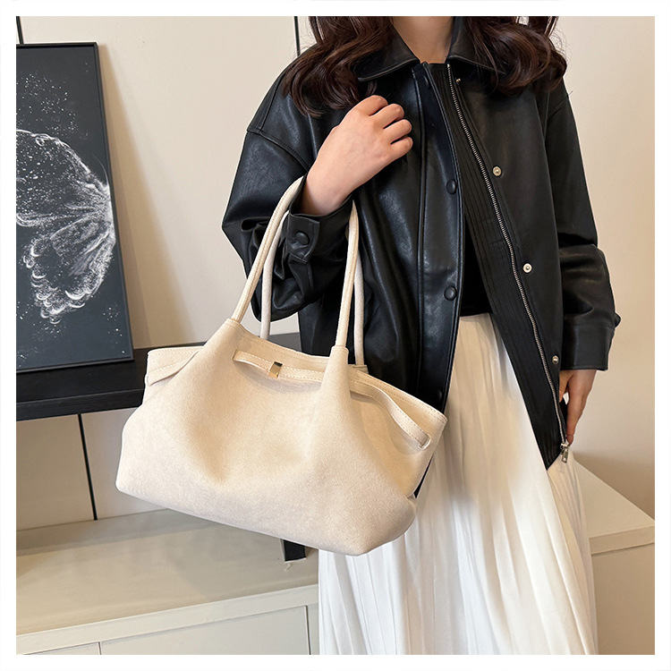Square Shape Women's Matte Leather Solid Color Vintage Style Classic Style Square Magnetic Buckle Shoulder Bag Underarm Bag