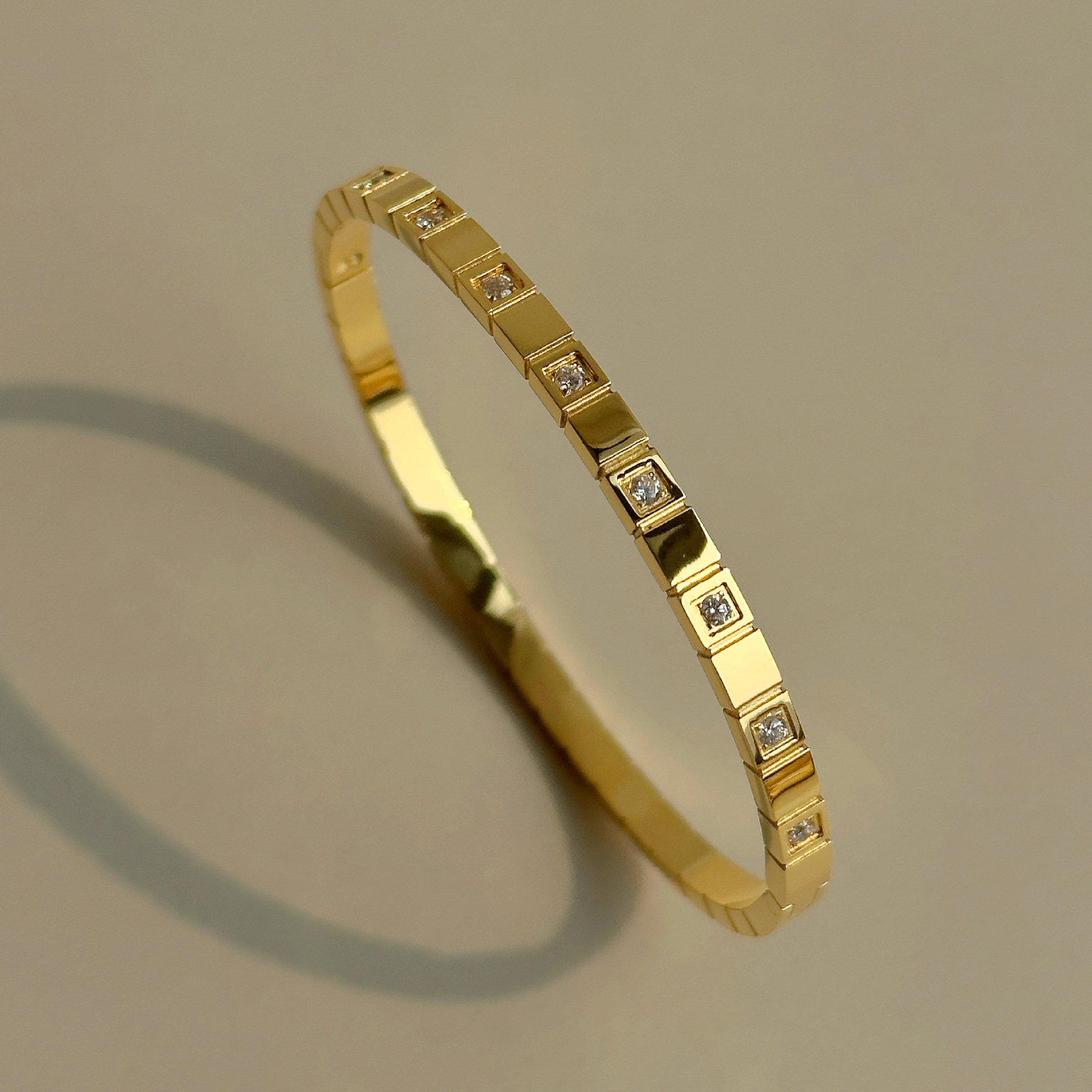 Plating, Inlay Design Wholesale Simple Style Eye Titanium Steel 18k Gold Plated Zircon Bangle