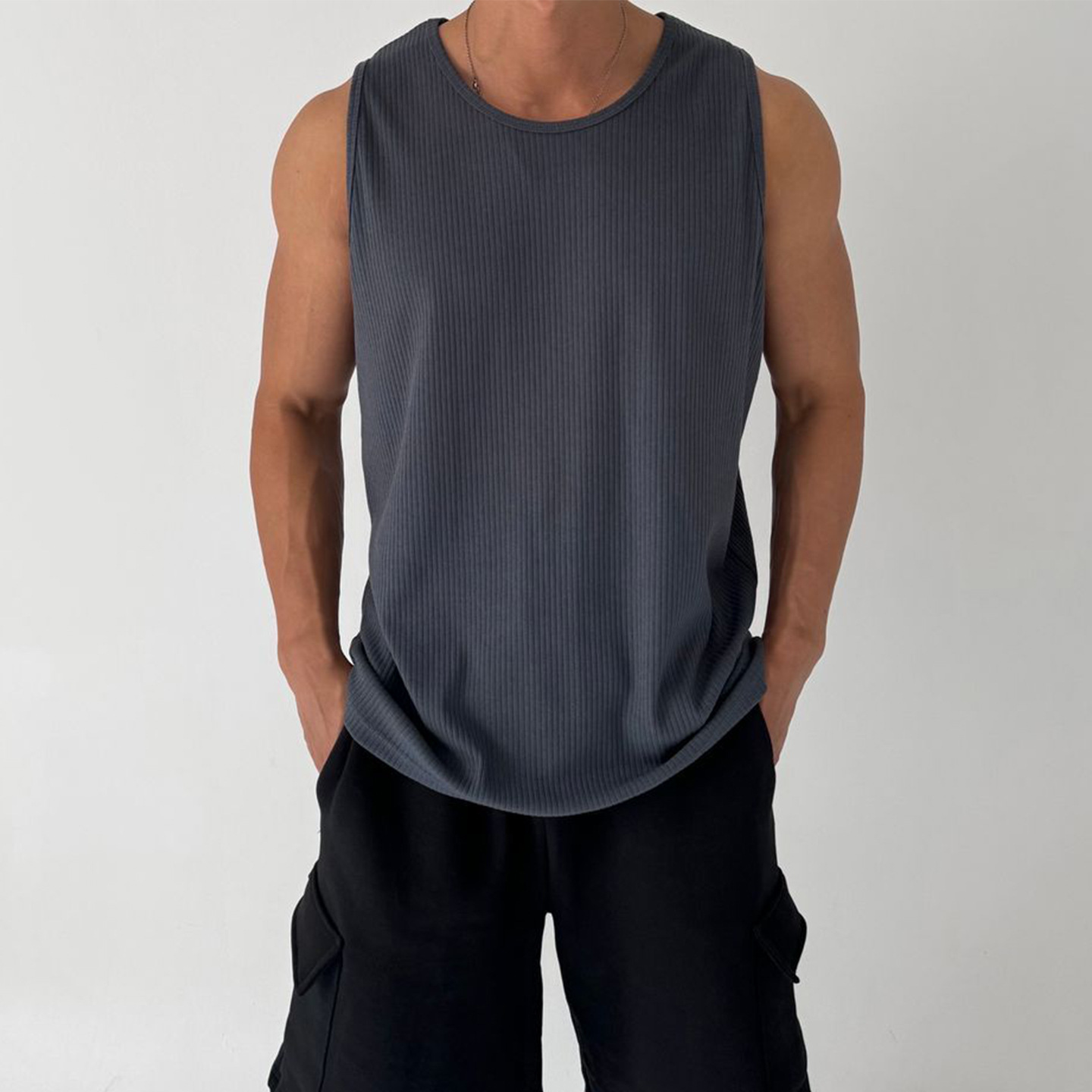 American retro striped vest for men, summer, simple, loose, casual, sleeveless T-shirt, sports and fitness vest top.
