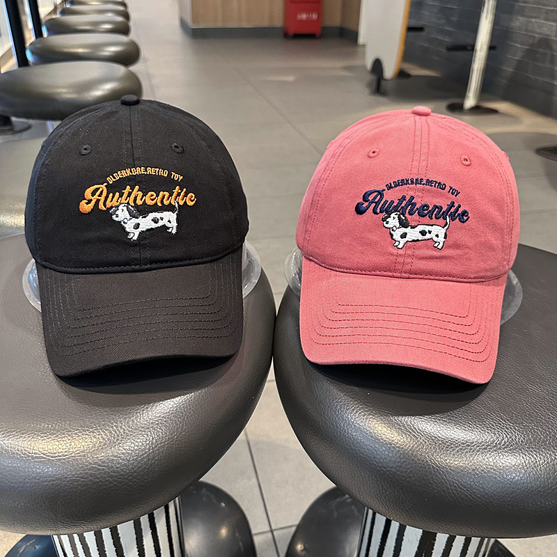 Sombreras de béisbol personalidad femenina letras de perro manchado bordado blando superior cara pequeña sombrero de primavera y verano pareja de calle universal