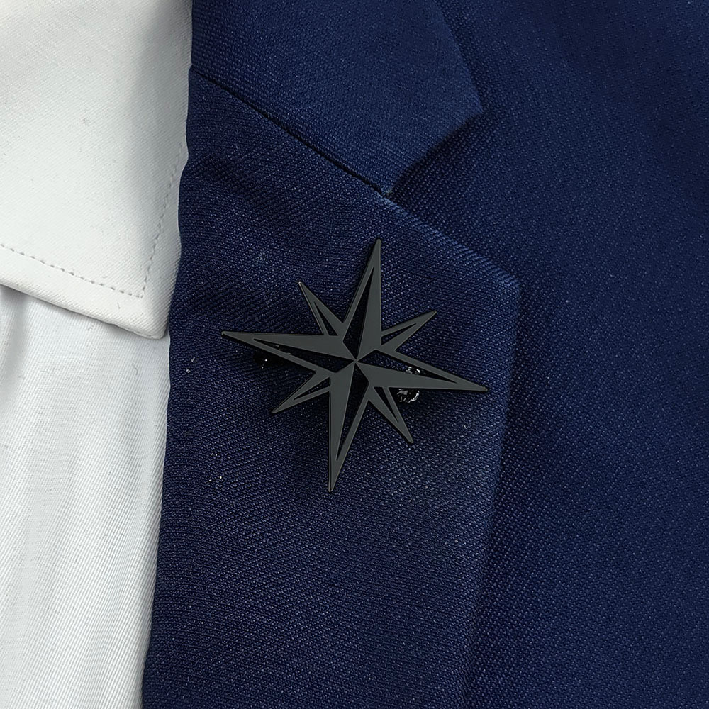 Spilla stella a otto punte elegante per donna design minimal_voghion.com