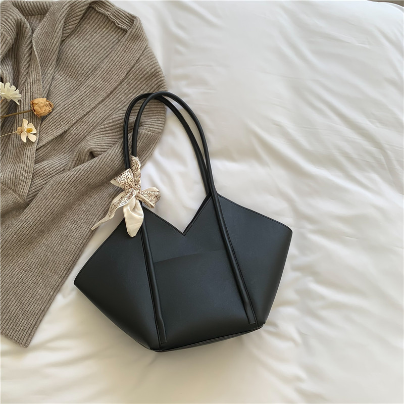 Bolsos para mujer 2025 primavera nuevo bolso de mujer de moda de gran capacidad que viaja con un solo hombro bolso popular Tote bolso bufanda de seda