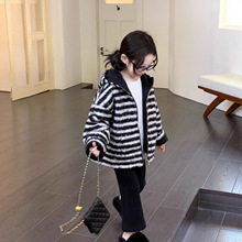 韩国女童连帽条纹羊羔毛绒外套秋冬2025新款童装中小童加绒加厚