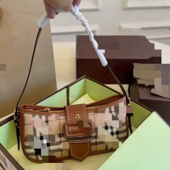 简约拼接2024秋季撞色包包女逛街通勤女包气质小众设计斜挎小方包
