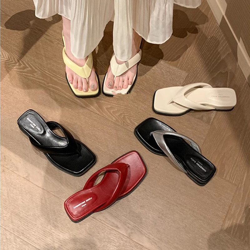 [Same Style as Grape Mom] Super Value Model ~ Square-Toe Thong Wedge Beach Flip-Flops for Women, Suitable for Outdoor Wear