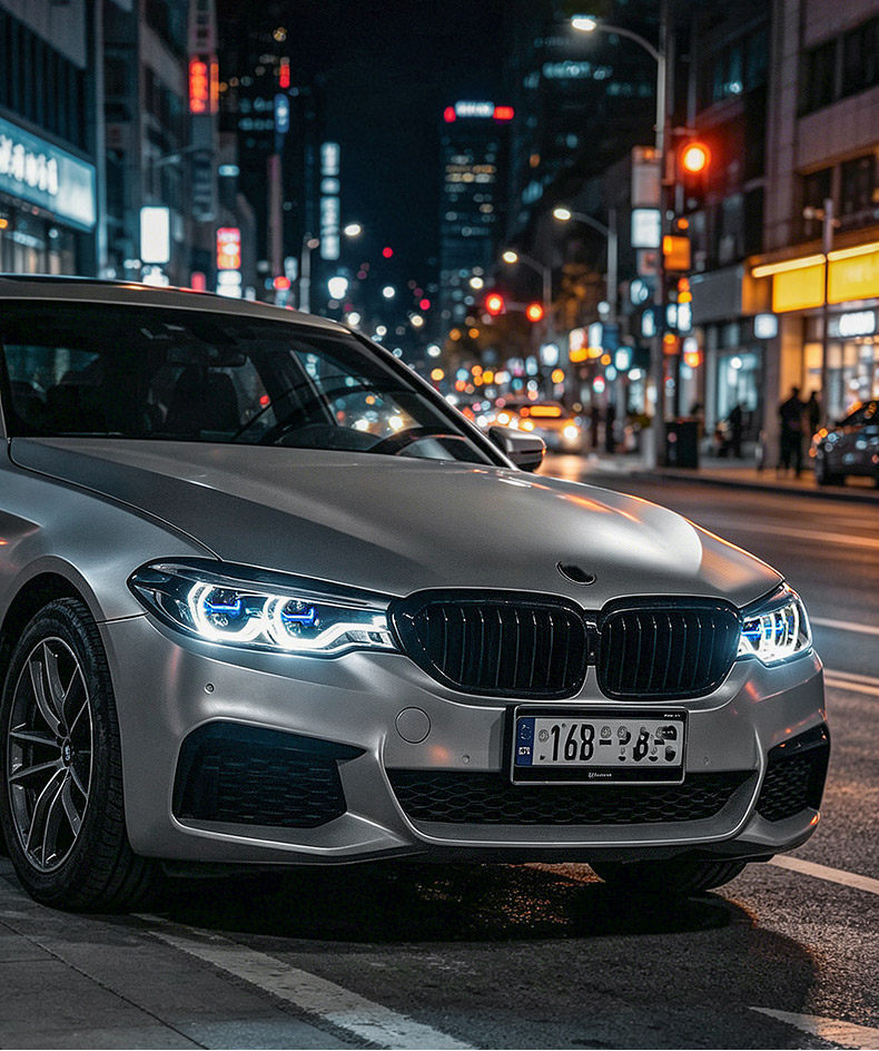Suitable for BMW 5 Series G38 headlight assembly 18-20 models G30 modified LED lens dual-color daytime running lights