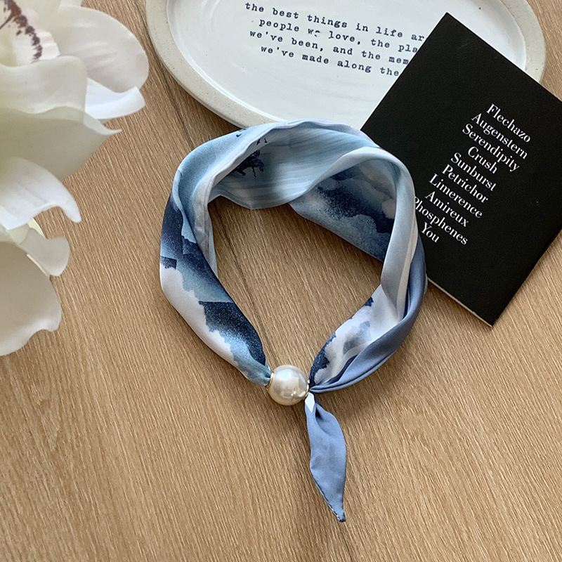 Nuevo collar de perlas, bufanda de seda para mujer, moda de alta gama de primavera y verano francesa, bufanda de seda de succión magnética de todo fósforo, personalizada de fábrica