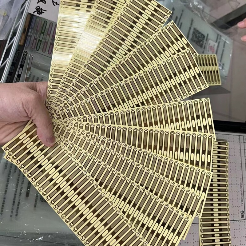 Applicable to Apple 14promax mobile phone speaker dust-proof net stickers 15 Cat Claw 13 speaker metal dust-proof protective film