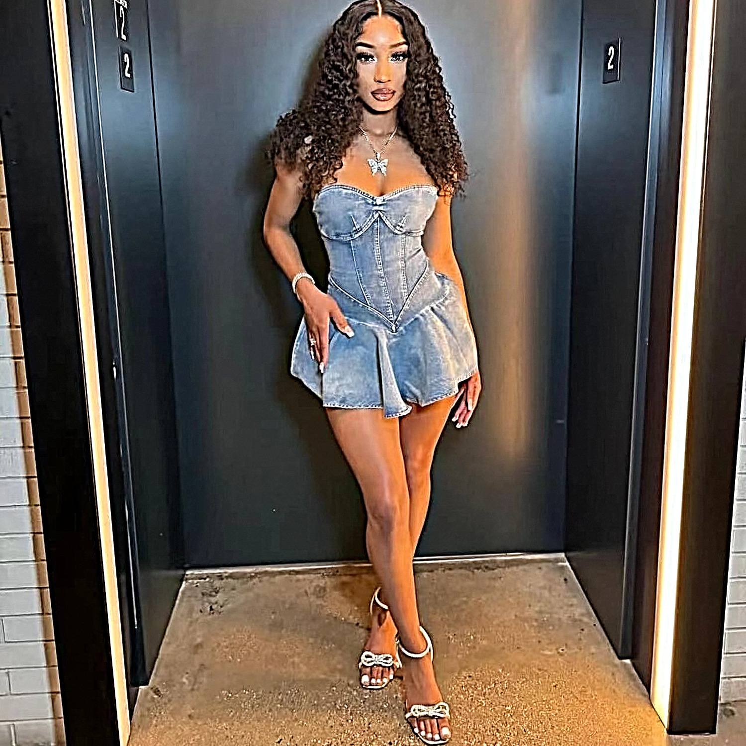 Women's Sleeveless Bust Denim Mini Dress Sexy Hot A-Line American Style Fashion Temperament Dress For Girls_ecoleips.com