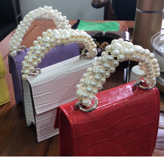 Wholesale bag accessories: pearl tote chains, short acrylic chains, HyunA-style woven bead-handled bags