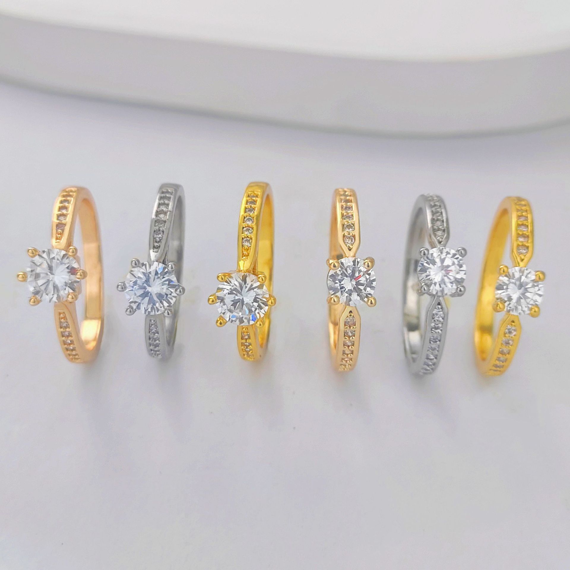 fashionable brand design ring with stone with zircon