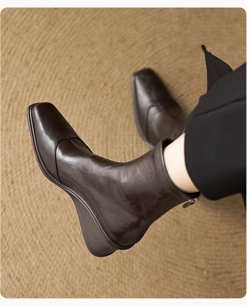 ちょも CHIKO Akantha Square Toe Wedge Ankle Boots