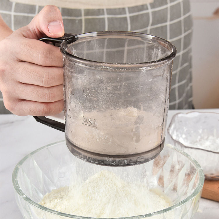 手压塑料筛粉器 250ml弹力手持式面粉过滤器半自动杯式糖粉晒杯
