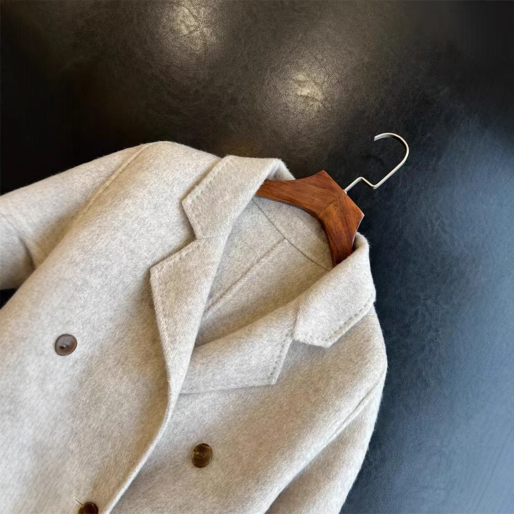 ヘボン風重ポンドラクダのシルクウールの両面ラシャコートのロングタイプの秋冬毛コートの女性h1031 n