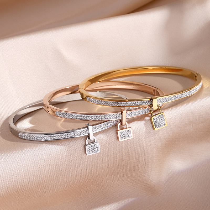 Cross-Border Hot-Selling Stainless Steel Bracelets, Niche Fashion, Personality, Versatile, Not Easy to Clash, Open-Ended Bracelets for Men and Women, Promotion