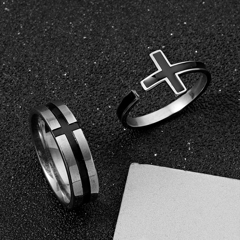 Joyería transfronteriza de acero inoxidable de corte por láser corrosión goteo Cruz de apertura de la personalidad fabricante de anillo de acero de titanio ajustable