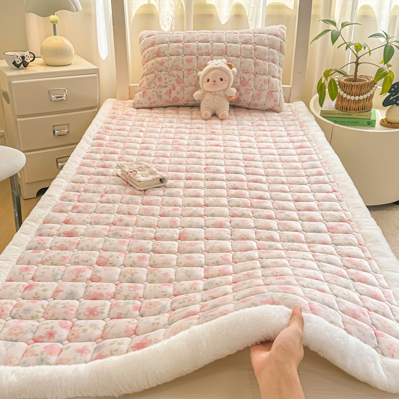 Colchón de terciopelo caliente de invierno de clase A materna y infantil colchón de terciopelo de leche colchón tatami dormitorio colchón de dormitorio