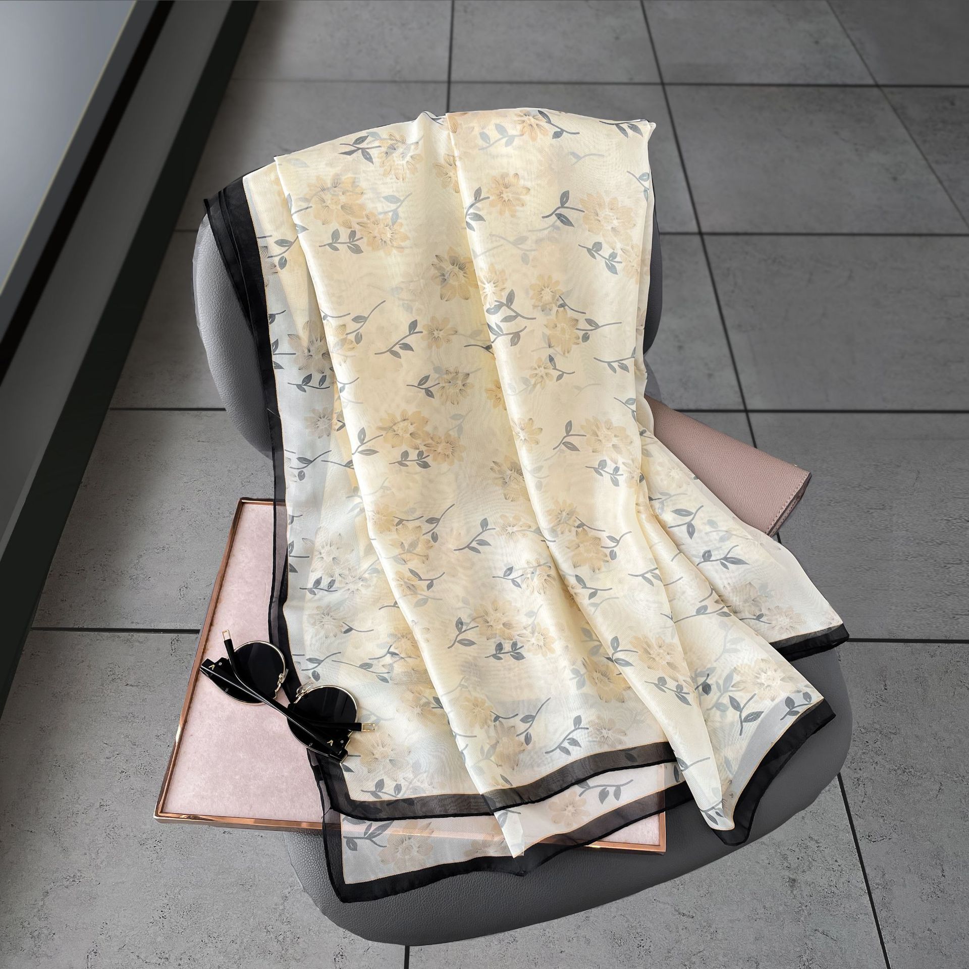 Chiffon Primavera/Estate Moda Temperamento Nuova protezione solare Sciarpa scialle allargata Sciarpa da spiaggia per turismo da donna_voghion.com