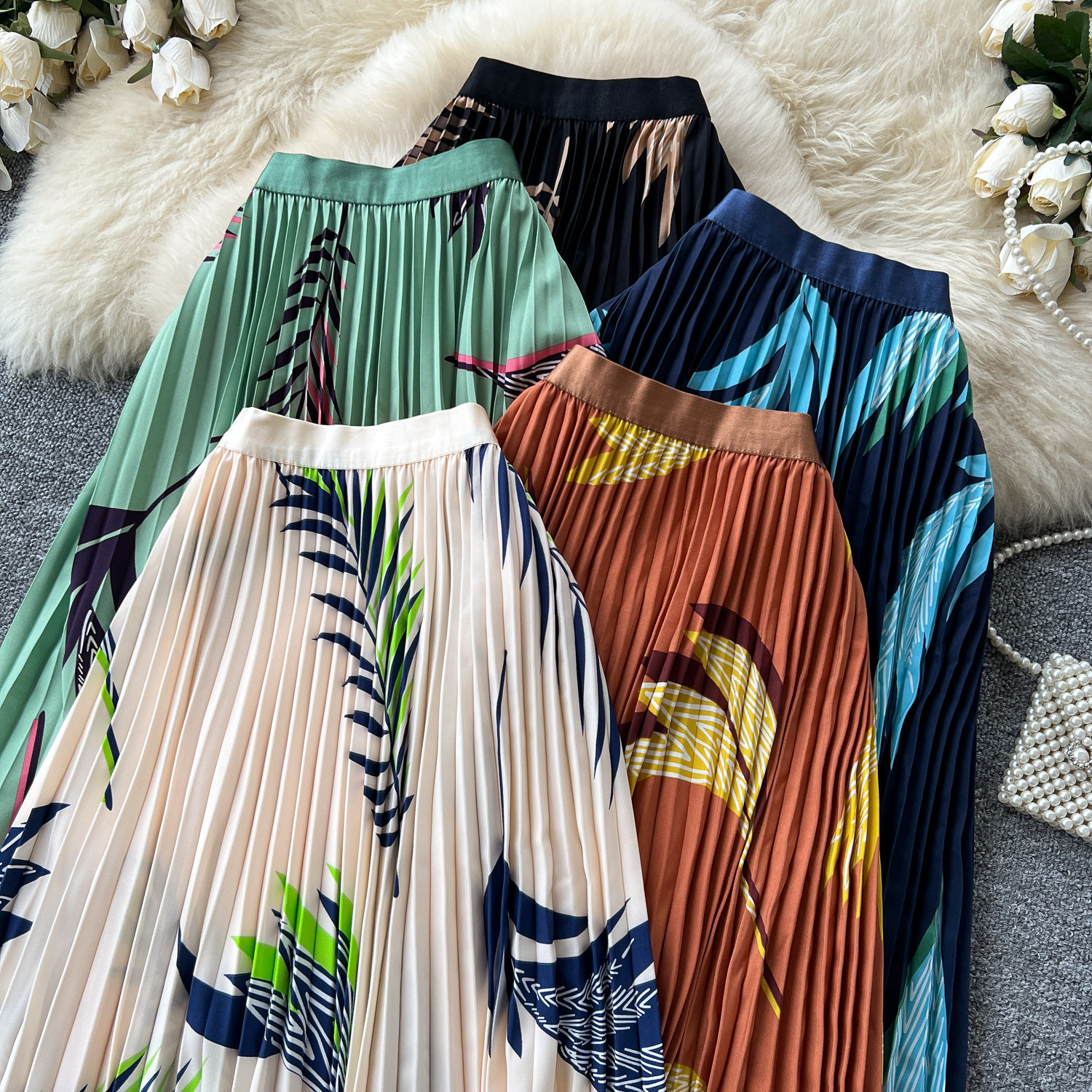 High Waisted Slimming Pleated Midi Skirt for Women French Style Printed A-Line Perfect for Summer Vacation And Work_ecoleips.com