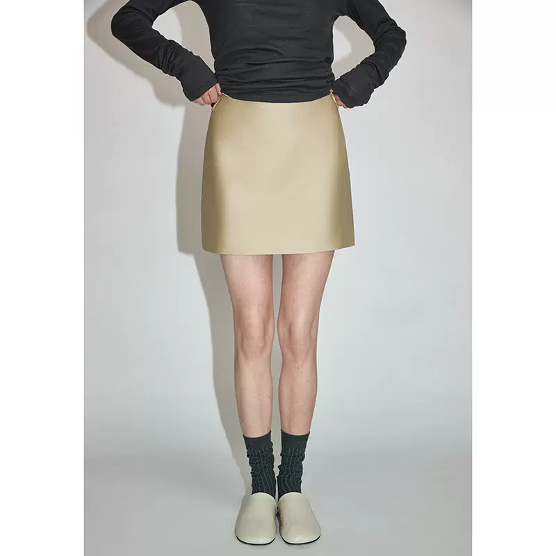 CES丨重磅光泽感46MM真丝_时髦感A字短裙2025秋季新款半身裙