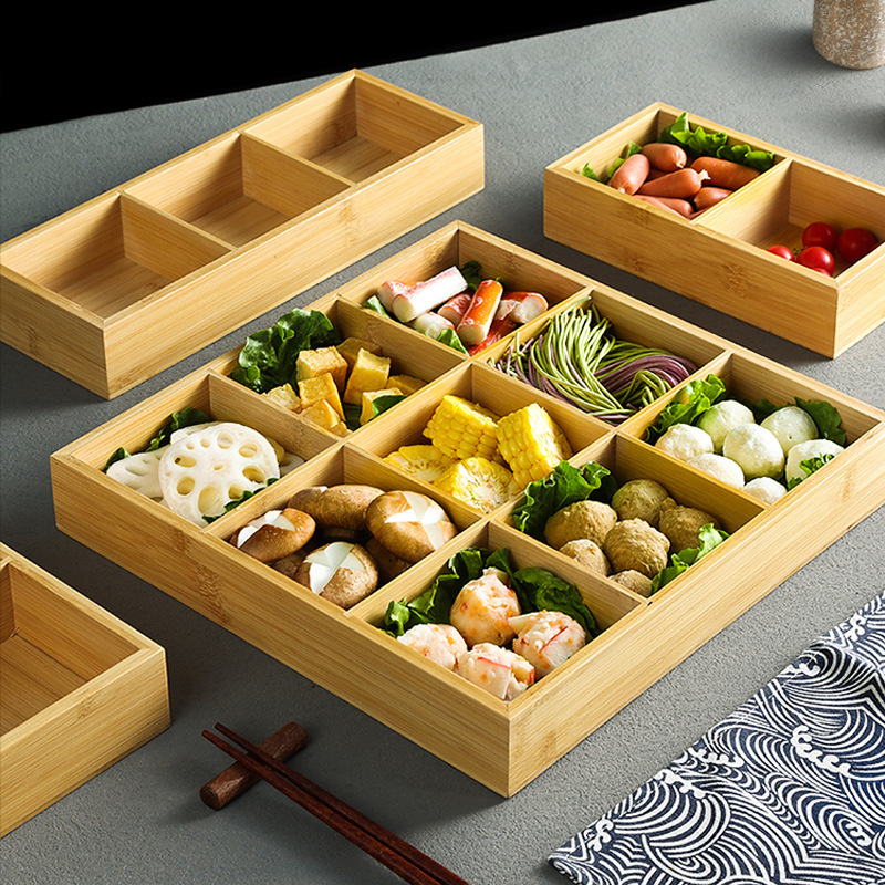 竹の木の九宮格の鍋の焼肉のトレーは格をつけて食器をつけます。|undefined