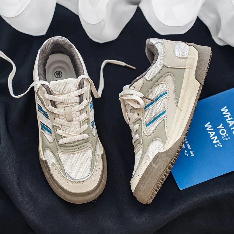 Чистая и красивая мужская обувь, летние дышащие моральные тренировочные туфли, дизайнерские туфли с сеткой для пар, модные и универсальные кроссовки для мальчиков.