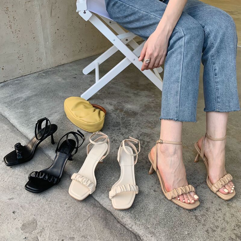 2025 New Spring and Summer White Square-Toe Thin Strap Pleated High-Heeled Sandals Paired with a Skirt Are Super Beautiful