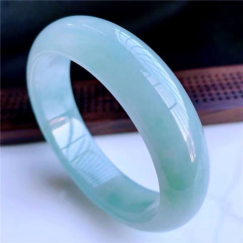 Vòng tay ngọc bích tự nhiên hàng A phong thủy nữ – đường kính trong 54–63 mm chi tiết 10