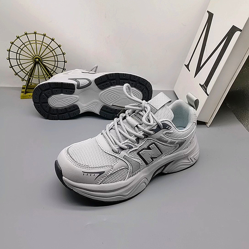 Nuevos zapatos para niños de doble red de tamaño grande 2026 primavera y verano clásicos coreanos de zapatos de correr de estilo universal estudiantes zapatos deportivos casuales zapatos para niños grandes