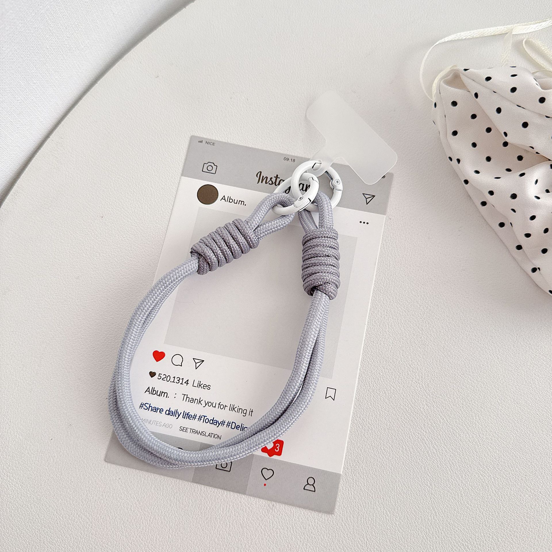 Boutique hecho a mano de alta gama para teléfono móvil cadena para colgar mujer estilo ins ligero lujo doble color muñeca cadena para teléfono móvil de moda/cuerda corta