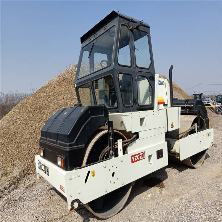 供应徐工10吨双钢轮压路，康明斯发动机