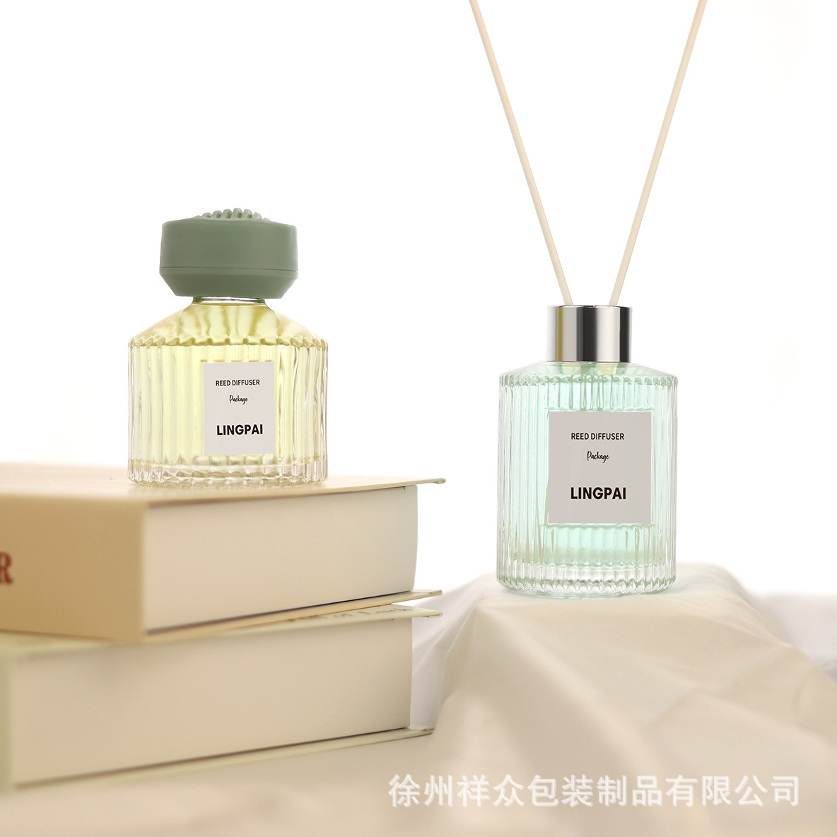 Botella de vidrio perfumada cilíndrica vertical con hombro inclinado botella de perfume para automóviles en casa botella de perfume de hotel image 1