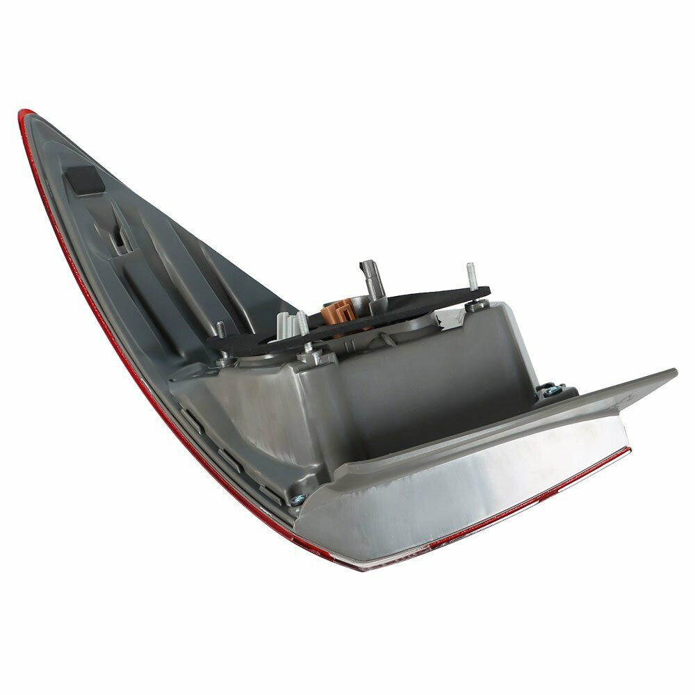 Aplicable a Toyota 14 / 15 / 16 años de la norma de los Estados Unidos de la lámpara trasera de la mitad del conjunto de la luz trasera izquierda y derecha de la luz de marcha atrás de la lámpara de freno