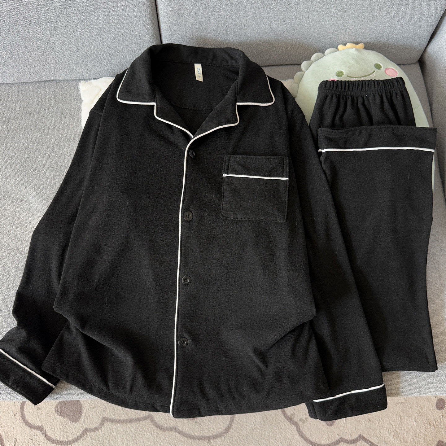 Primavera y otoño de invierno de coral de alta sensación de camisa de algodón para hombres, acolchado y grosado, ropa de hogar de tamaño grande simple