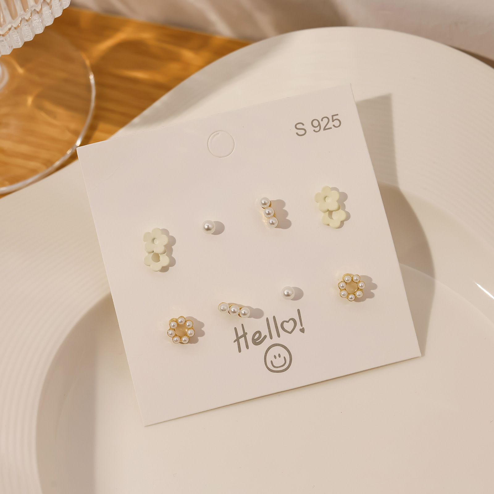 Juego de pendientes de aguja de plata simple y pequeño, combinación de pendientes geométricos de amor, pendientes lindos y dulces de todo fósforo, puesto al por mayor