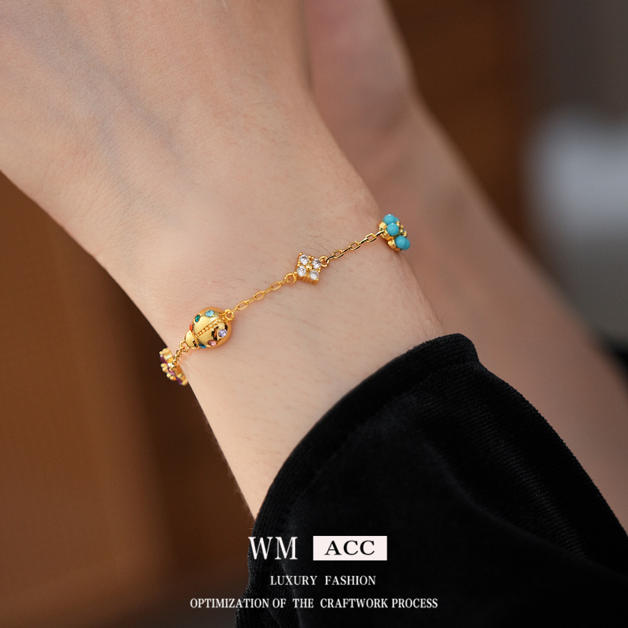 Flores de dopamina goteando mariquita colgante conjunto de lujo ligero de lujo de lujo de alta calidad cadena de clavícula de moda temperamento collar