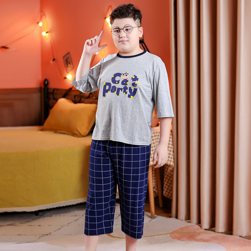 子供のパジャマは太っています。子供は夏に薄手で太っています。|undefined