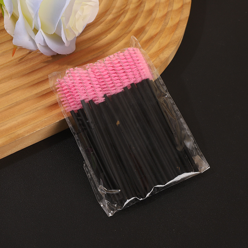 검은 기둥 페인트